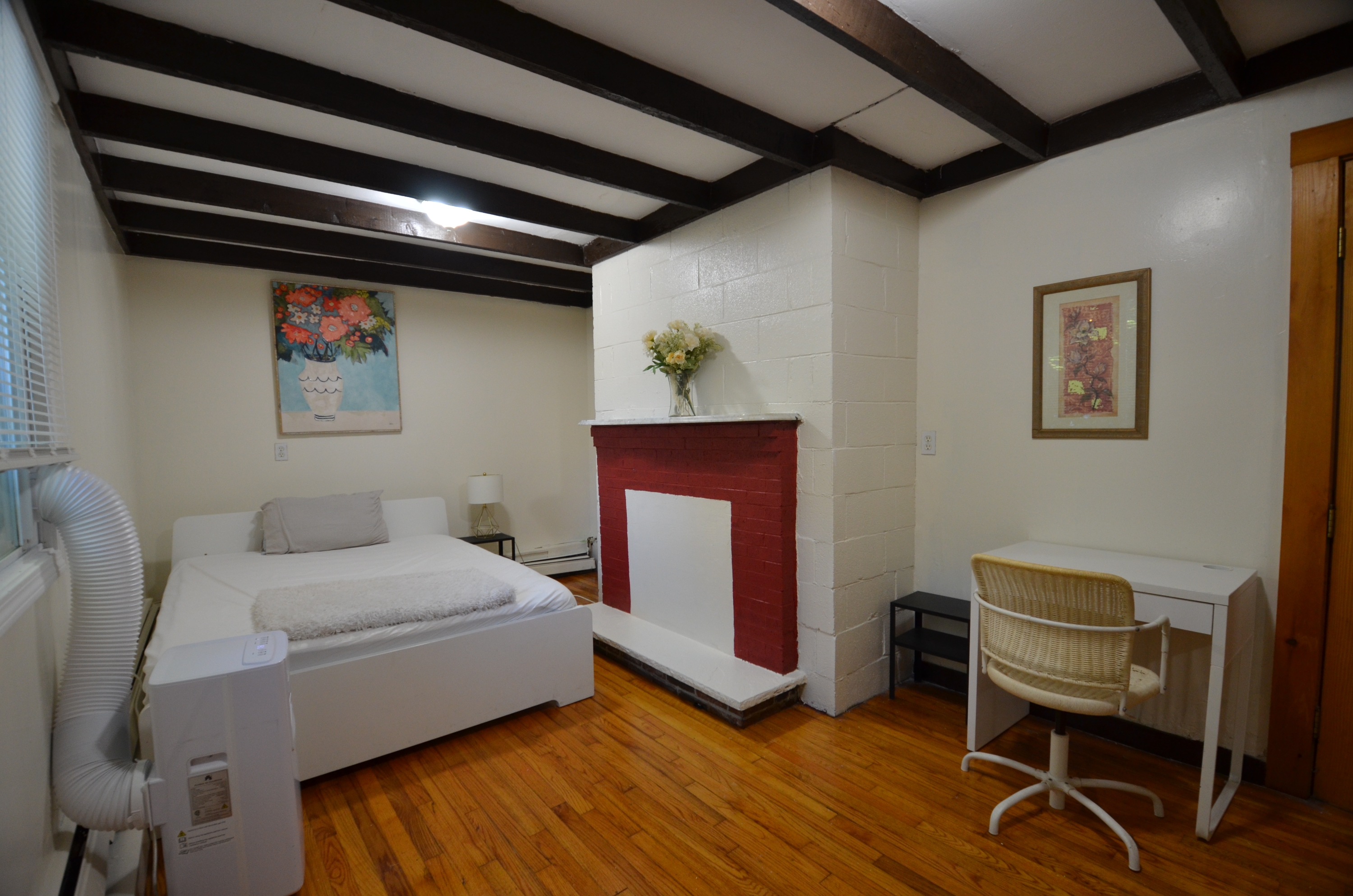 445 Hope st, Room 6