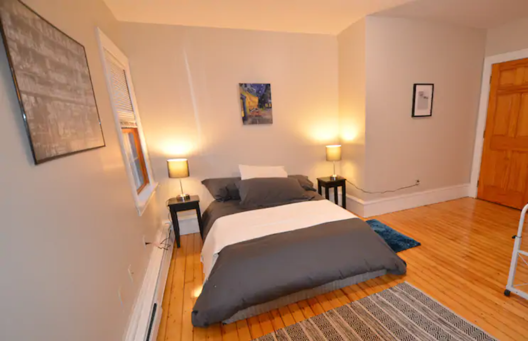 443 Hope st, Room 3