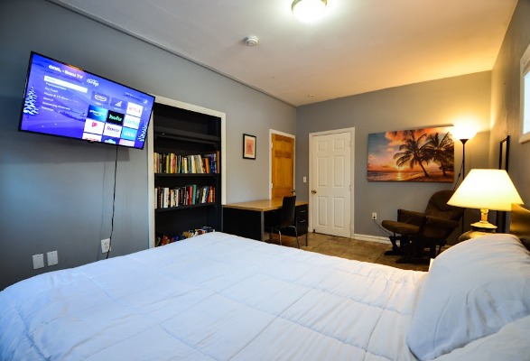 445 Hope st, Room 4